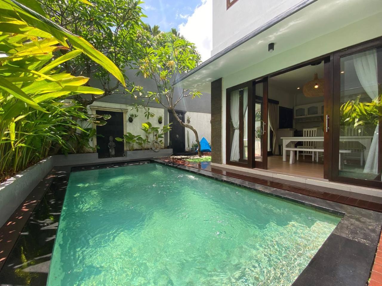 Villa Mayu Dedaries เซมินยัค ภายนอก รูปภาพ