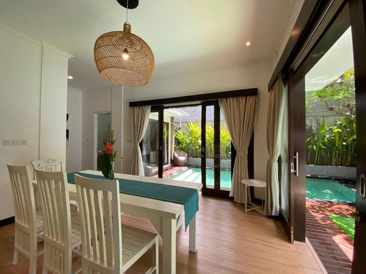 Villa Mayu Dedaries เซมินยัค ภายนอก รูปภาพ