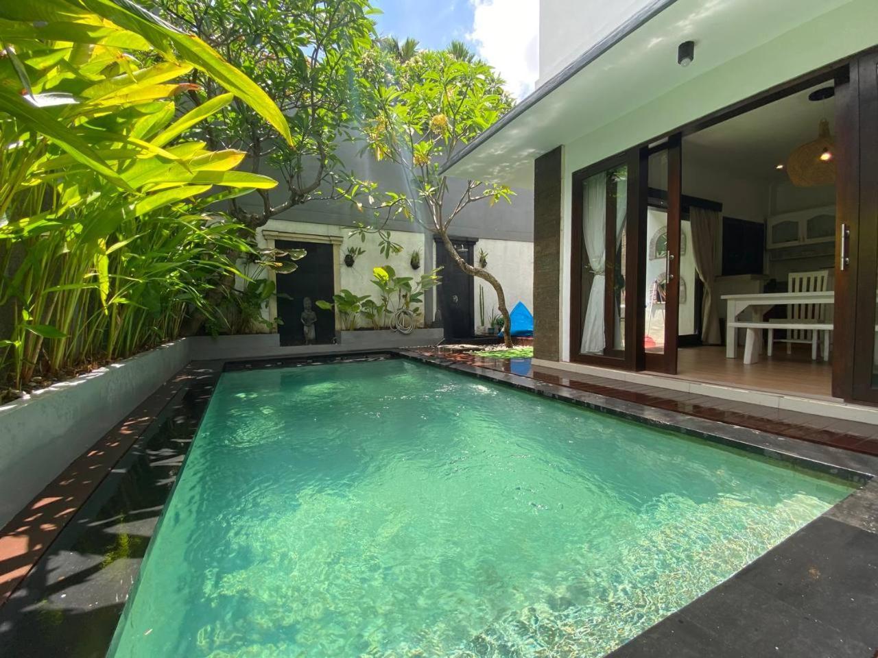 Villa Mayu Dedaries เซมินยัค ภายนอก รูปภาพ
